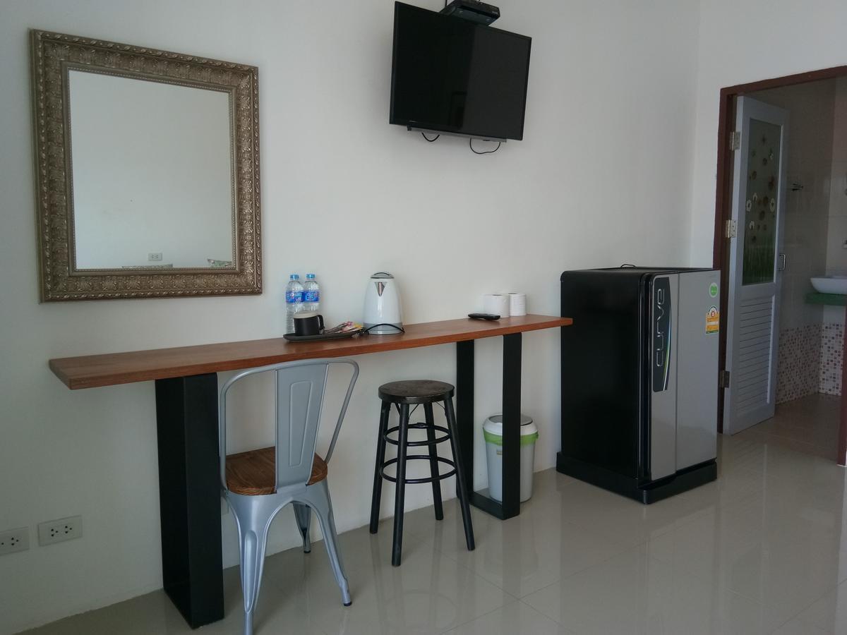 The Wang Apartment Chalong Bagian luar foto